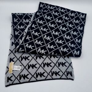 Michael Kors MK Logo Reversible Scarf Black/Silver